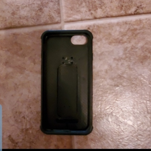 𝅺IPHONE 8 Scooch protective case - Picture 2 of 4